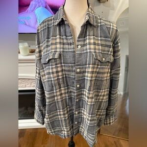 Old Navy Gray Plaid Button Down Shirt